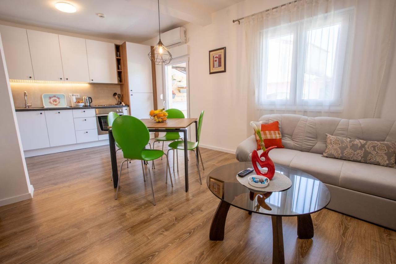 Self Check-In Apartment With Jacuzzi Mostar Ngoại thất bức ảnh