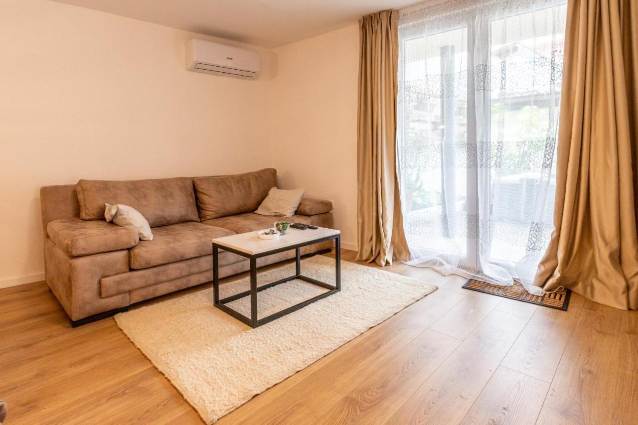 Self Check-In Apartment With Jacuzzi Mostar Ngoại thất bức ảnh